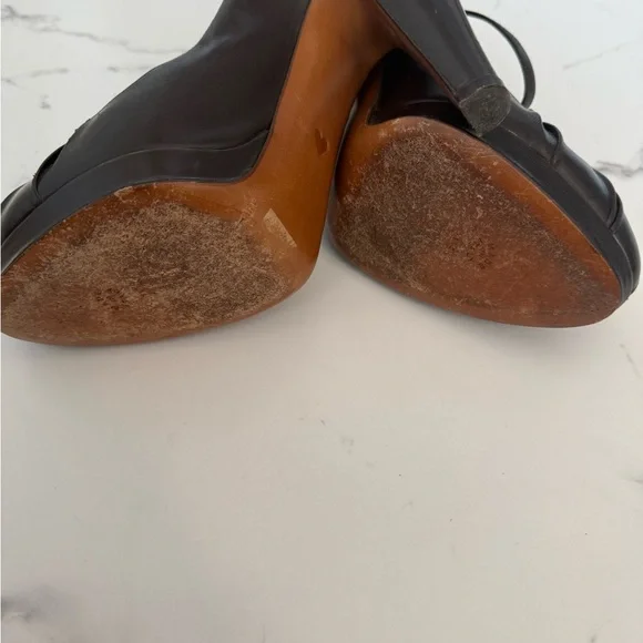 Moshcino Brown Leather Pumps - Picture 4 of 4